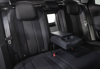 Подержанный автомобиль Peugeot 3008 2019 года (26 фото)