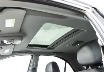 Подержанный автомобиль Kia Sorento 2008 года (14 фото)