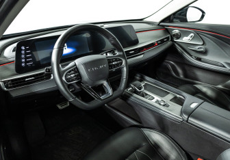 Подержанный автомобиль Chery Arrizo 8 2023 года (11 фото)