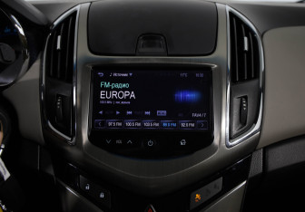 Подержанный автомобиль Chevrolet Cruze Hatchback 2013 года (16 фото)