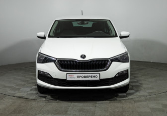 Подержанный автомобиль Skoda Rapid Liftback 2021 года (2 фото)