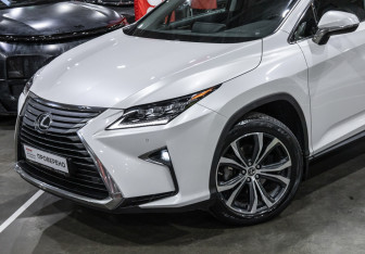 Подержанный автомобиль Lexus RX 2019 года (2 фото)