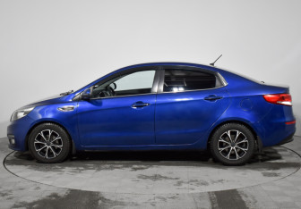 Подержанный автомобиль Kia Rio Sedan 2015 года (8 фото)