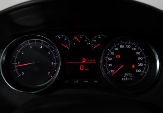 Подержанный автомобиль Peugeot 508 Sedan 2012 года (16 фото)