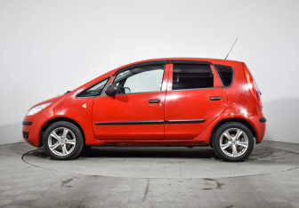 Подержанный автомобиль Mitsubishi Colt Hatchback 2007 года (8 фото)