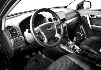 Подержанный автомобиль Chevrolet Captiva 2013 года (9 фото)