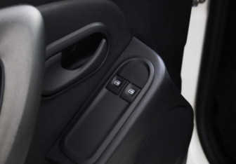 Подержанный автомобиль Renault Duster 2017 года (13 фото)