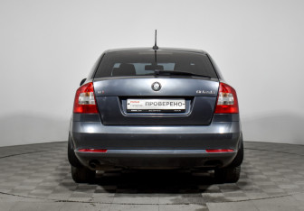 Подержанный автомобиль Skoda Octavia Liftback 2013 года (6 фото)
