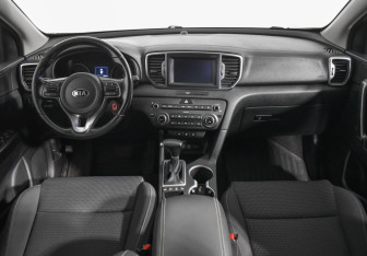 Подержанный автомобиль Kia Sportage 2016 года (13 фото)