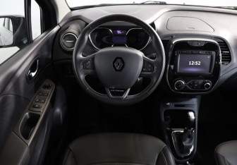 Подержанный автомобиль Renault Kaptur 2018 года (10 фото)