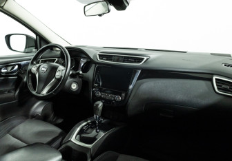 Подержанный автомобиль Nissan Qashqai 2016 года (9 фото)