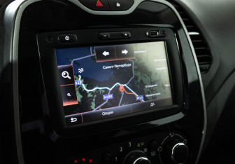 Подержанный автомобиль Renault Kaptur 2016 года (18 фото)