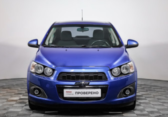 Подержанный автомобиль Chevrolet Aveo Sedan 2012 года (2 фото)