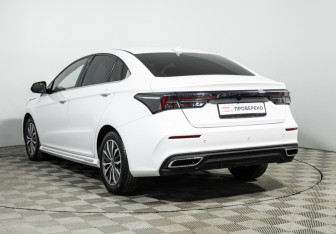 Подержанный автомобиль Omoda S5 2023 года (7 фото)