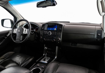 Подержанный автомобиль Nissan Pathfinder 2010 года (9 фото)