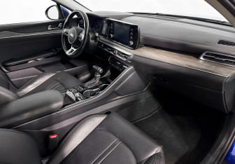 Подержанный автомобиль Kia K5 2020 года (13 фото)
