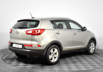 Подержанный автомобиль Kia Sportage 2013 года (5 фото)