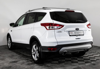 Подержанный автомобиль Ford Kuga 2013 года (7 фото)