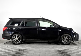 Подержанный автомобиль Nissan Wingroad 2005 года (4 фото)