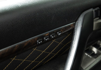 Подержанный автомобиль Toyota Land Cruiser Suv 2008 года (24 фото)