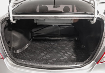 Подержанный автомобиль Hyundai Solaris Sedan 2012 года (25 фото)