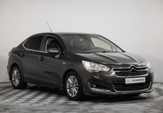 Подержанный автомобиль Citroen C4 Sedan 2014 года (3 фото)
