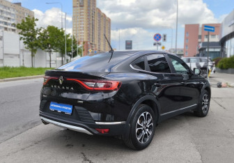 Подержанный автомобиль Renault Arkana 2019 года (4 фото)
