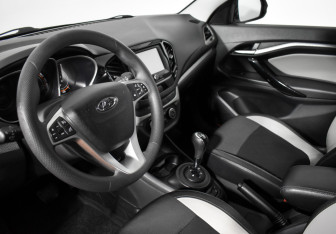 Подержанный автомобиль LADA (ВАЗ) Vesta Wagon 2018 года (9 фото)