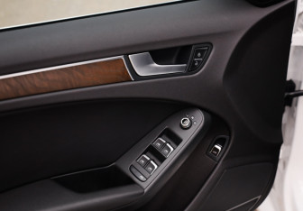 Подержанный автомобиль Audi A4 Sedan 2014 года (18 фото)