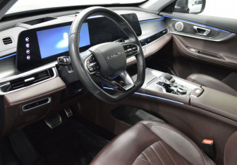 Подержанный автомобиль Chery Tiggo 8 Pro Max 2023 года (10 фото)