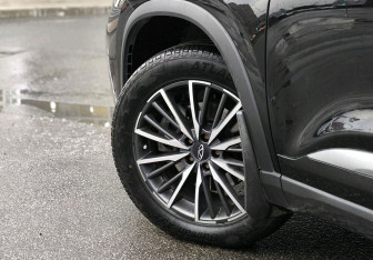 Подержанный автомобиль Chery Tiggo 8 Pro Max 2023 года (9 фото)