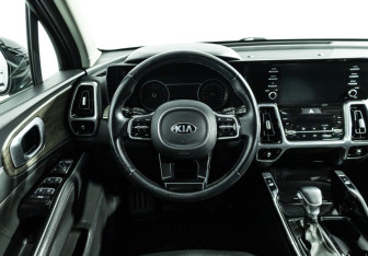 Подержанный автомобиль Kia Sorento 2020 года (14 фото)