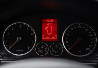 Подержанный автомобиль Volkswagen Tiguan 2008 года (13 фото)
