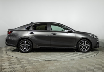 Подержанный автомобиль Kia Cerato Sedan 2020 года (4 фото)