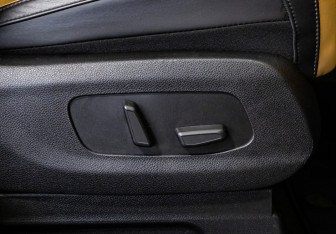 Подержанный автомобиль Kia Carnival 2022 года (32 фото)