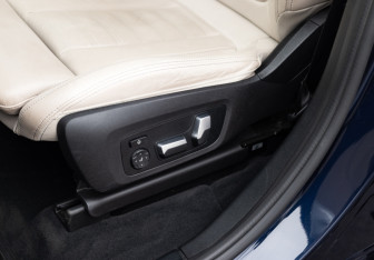 Подержанный автомобиль BMW X3 2021 года (14 фото)