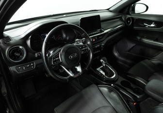 Подержанный автомобиль Kia Cerato Sedan 2020 года (11 фото)