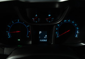 Подержанный автомобиль Chevrolet Orlando 2012 года (12 фото)