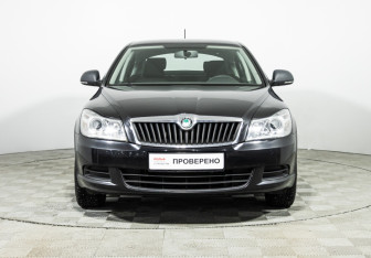 Подержанный автомобиль Skoda Octavia Liftback 2012 года (2 фото)
