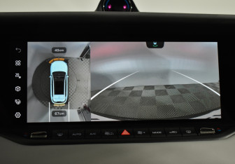 Подержанный автомобиль Voyah Free 2024 года (17 фото)