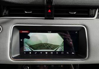 Подержанный автомобиль Land Rover Range Rover Evoque 2019 года (19 фото)