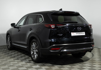 Подержанный автомобиль Mazda CX-9 2017 года (7 фото)