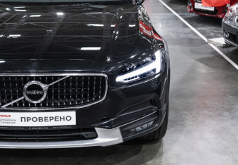 Подержанный автомобиль Volvo V90 Cross Country 2019 года (4 фото)