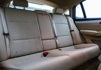 Подержанный автомобиль BMW X4 2017 года (28 фото)