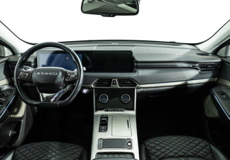 Подержанный автомобиль Exeed TXL 2022 года (13 фото)