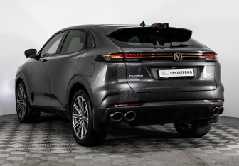 Подержанный автомобиль Changan UNI-K 2023 года (9 фото)