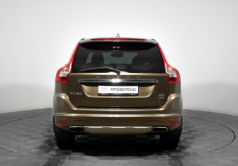 Подержанный автомобиль Volvo XC60 2017 года (6 фото)