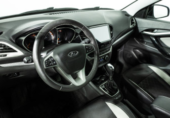 Подержанный автомобиль LADA (ВАЗ) Vesta Wagon 2019 года (11 фото)