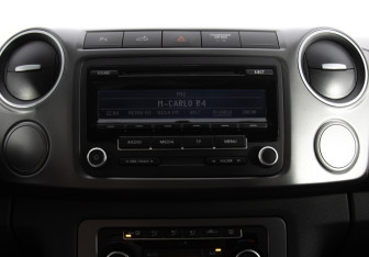 Подержанный автомобиль Volkswagen Amarok 2013 года (14 фото)