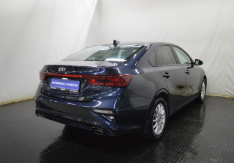 Подержанный автомобиль Kia Cerato Sedan 2021 года (5 фото)